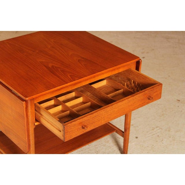 Wood Mid-Century Danish AT33 Sewing Table in Oak and Teak by Hans J. Wegner for Andreas Tuck, 1960s For Sale - Image 7 of 14
