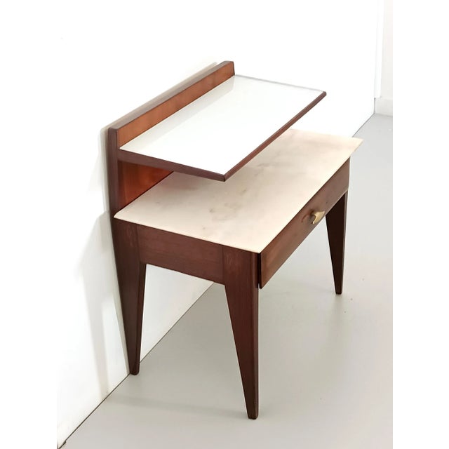 1950s Glass and Marble Shelves Nightstand in the style of Giò Ponti, Italy, 1950s For Sale - Image 5 of 11