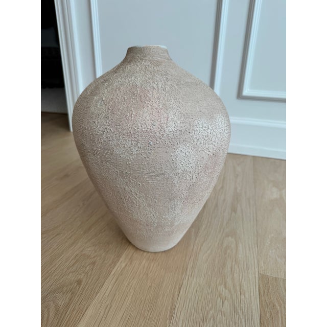 Ecru Large Vintage Haeger Organic Modern Textured Ceramic Vase | American Studio Pottery For Sale - Image 8 of 10