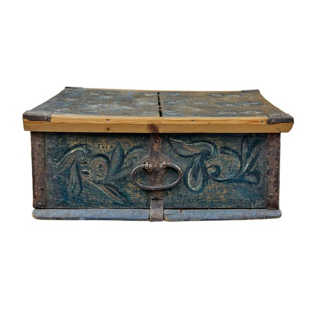 Mid 19th Century Swedish Rustic Hand-Painted Box, 1850 For Sale - Image 5 of 9