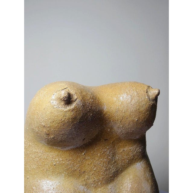 Large Sculptural Venus in Sandstone, 1990s For Sale - Image 11 of 16