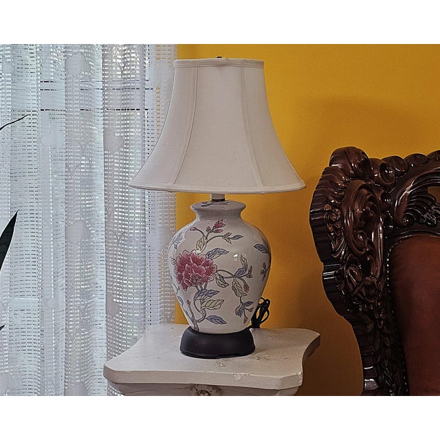 Vintage Chinoiserie Floral Porcelain Table Lamp With Hand-Painted Botanical Design For Sale - Image 14 of 18