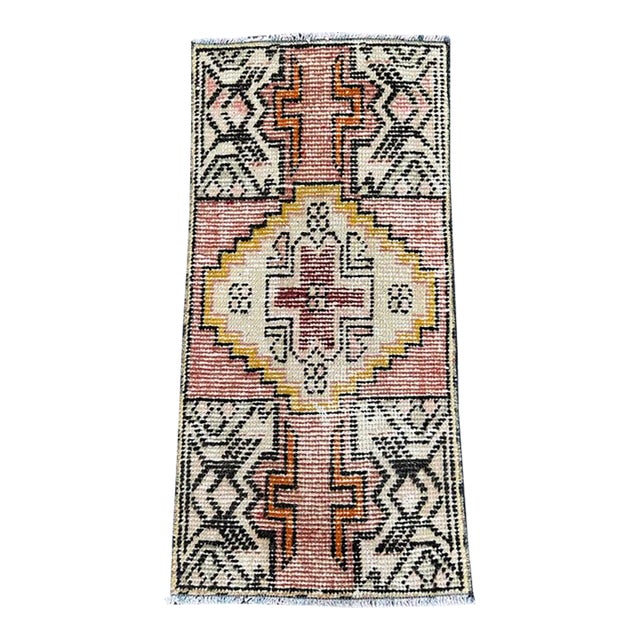 Turkish Yastik Rug 1'5" x 2'11" For Sale