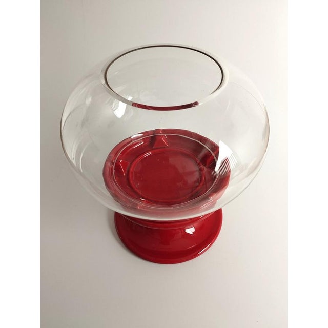 The candle holder is suitable for larger candles with a diameter of up to 10 cm. The candle is not included.