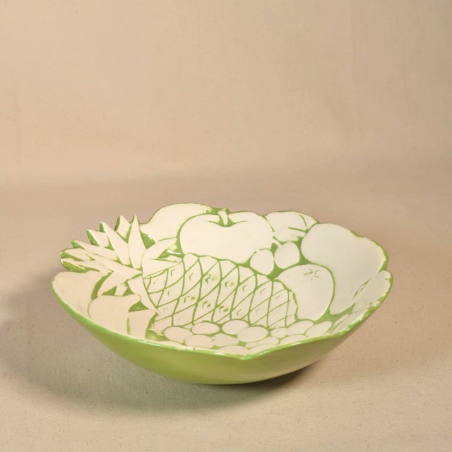 1981 Vintage Green & White Ceramic Fruit-Relief Serving Bowl With Scalloped Rim For Sale In Tulsa - Image 6 of 12