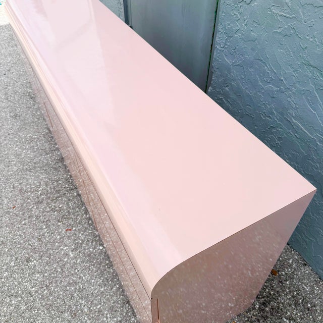 Postmodern Pink Gloss Laminate Waterfall Dresser With Mirror For Sale - Image 4 of 8