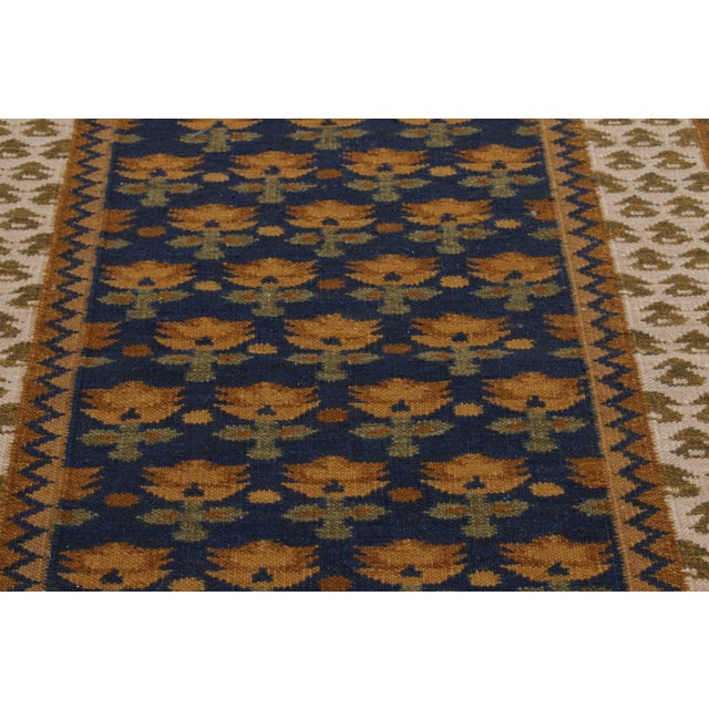 Late 20th Century Contemporary Swedish Style Flatweave Natural Silk Runner, by Rug & Kilim, India For Sale - Image 5 of 5