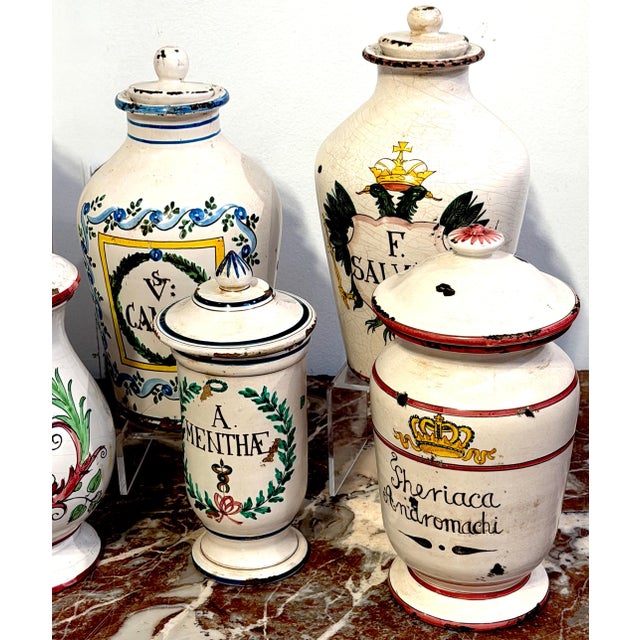 Ceramic Set of 8 Italian Hand-Painted Apothecary Jars with Lids, Montelupo, Tuscany For Sale - Image 7 of 16
