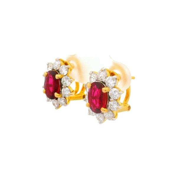 Early 21st Century 2.34 Carats Ruby Diamond 18k Yellow Gold Halo Earrings, Gia Certified, A Pair For Sale - Image 5 of 6