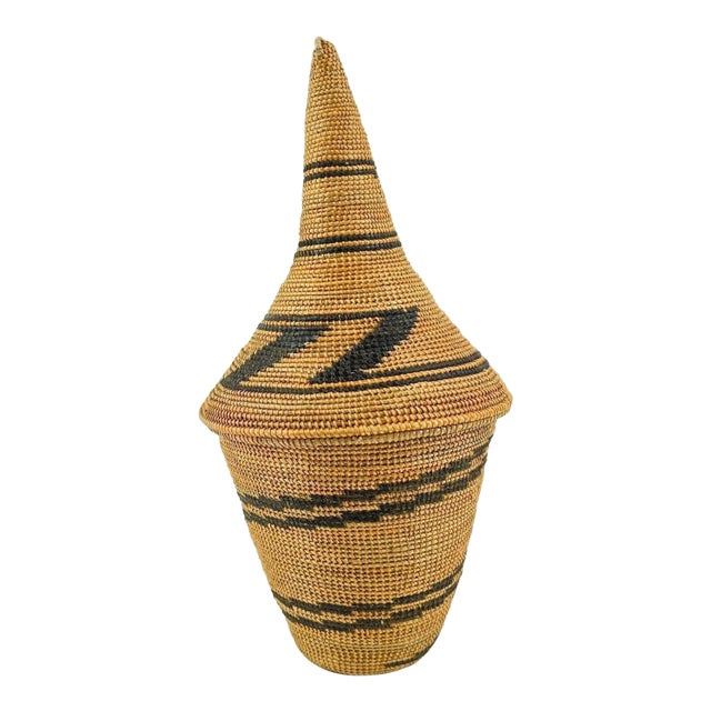 Early 20th Century Tutsi Tight Weave Basket with Lid Rwanda For Sale
