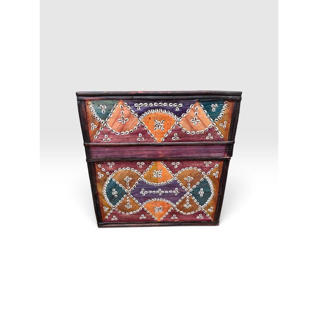 1980s Handcrafted African Storage Boxes With Cowrie Shell Decoration – Set of Three For Sale - Image 9 of 10