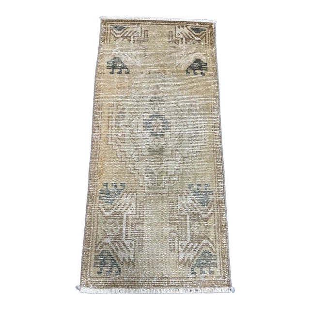 Turkish Yastik Rug 1'6" x 3'1" For Sale
