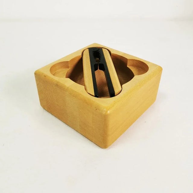 Nutcracker with a bowl (set), designed by Flemming Digsmed, made by Bodum, Denmark, 1980s It is characterized by a...