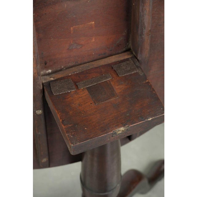 Round Antique English Tilt-Top Table/Side Table from the Early 19th Century with a Patina. For Sale - Image 11 of 15