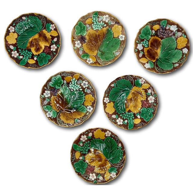Victorian Set of 6 Antique Victorian Wedgwood Vine & Strawberry Majolica Plates With Wall Hanger Brackets Late 19th Century For Sale - Image 3 of 18