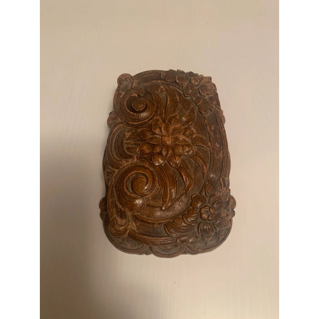 Rustic 1940s Syroco Carved Wooden Box For Sale - Image 3 of 8
