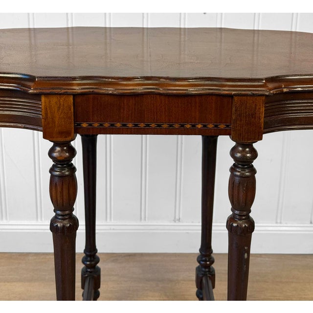Wood Vintage Traditional Victorian Mahogany Inlaid Scalloped Side Table For Sale - Image 7 of 15