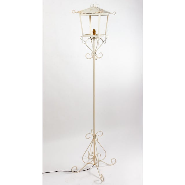 Floor lamp in painted wrought iron by Maison R.Gleizes, 1950-1960 design. Floor lamp by Maison R.Gleizes, white painted...