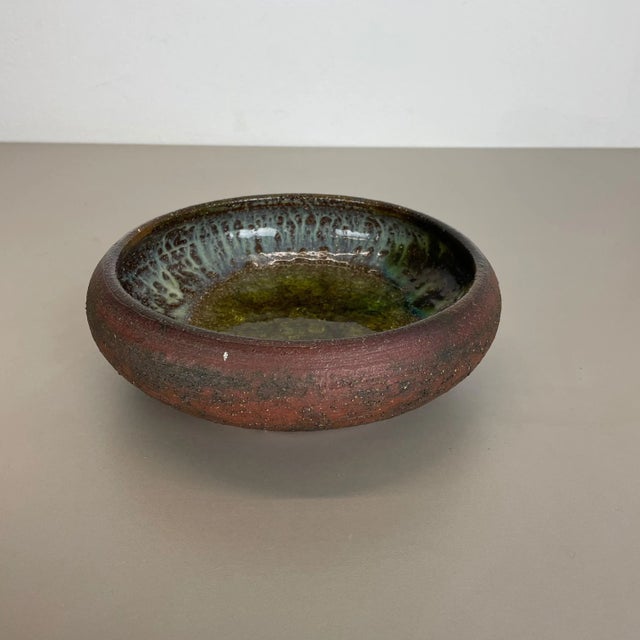 Ceramic Studio Pottery Bowl Shell Element from Gerhard Liebenthron, Germany, 1970s For Sale - Image 15 of 18