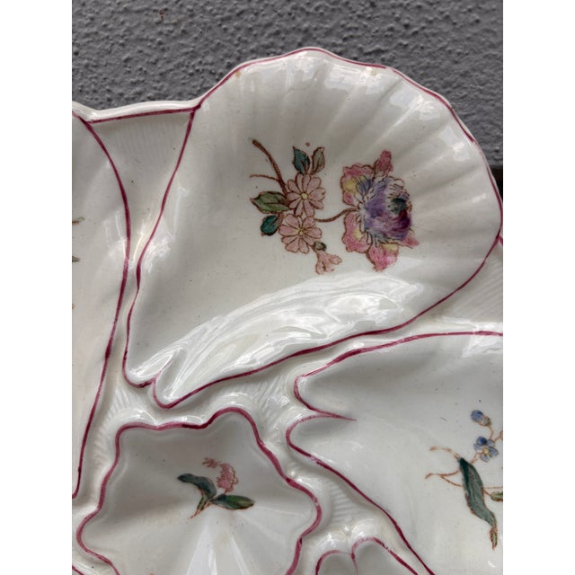 Longchamp Majolica Flowers Oyster Plate Longchamp, Circa 1900 For Sale - Image 4 of 5