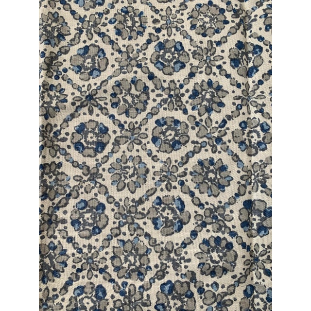 Traditional Victoria Hagan "Jackson" Cotton/Linen Print Fabric For Sale - Image 3 of 5