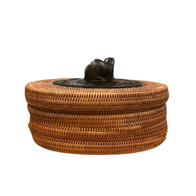 Mid 20th Century Vintage Iris Apfel Owned Indonesian Wicker Basket Box With Carved Wood Frog For Sale - Image 5 of 11