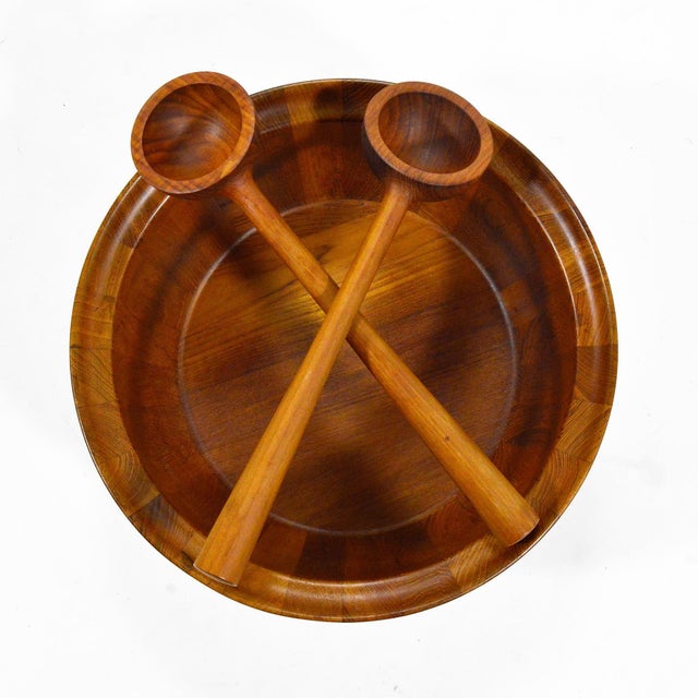 1900s Danish Modern Oversize Staved Teak Bowl and Servers by Richard Nissen - 3pcs For Sale In Chicago - Image 6 of 10