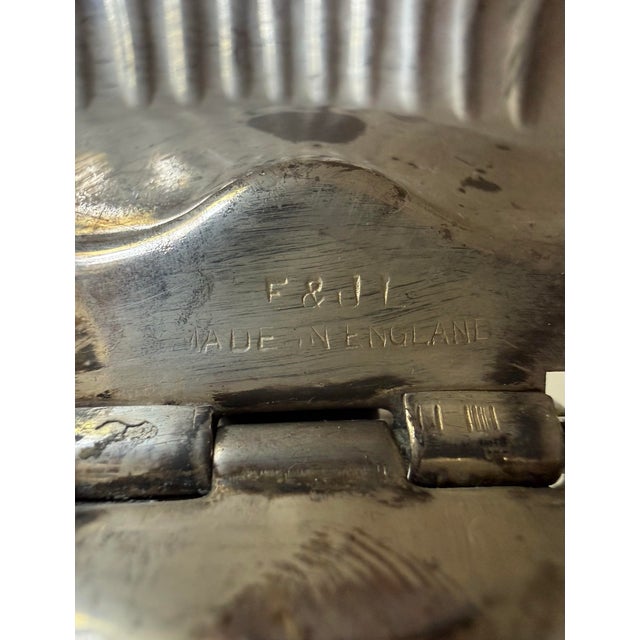 Metal 1920s English E & J Leek Silver Plated Clamshell Butter Dish With Glass Liner For Sale - Image 7 of 11