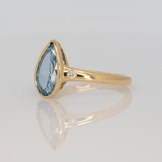 2020s 2Ct Blue Lab Diamond Ring With Natural Diamond Accents: Solid 14k Gold, 11x6mm, Size 6.75 For Sale - Image 5 of 8