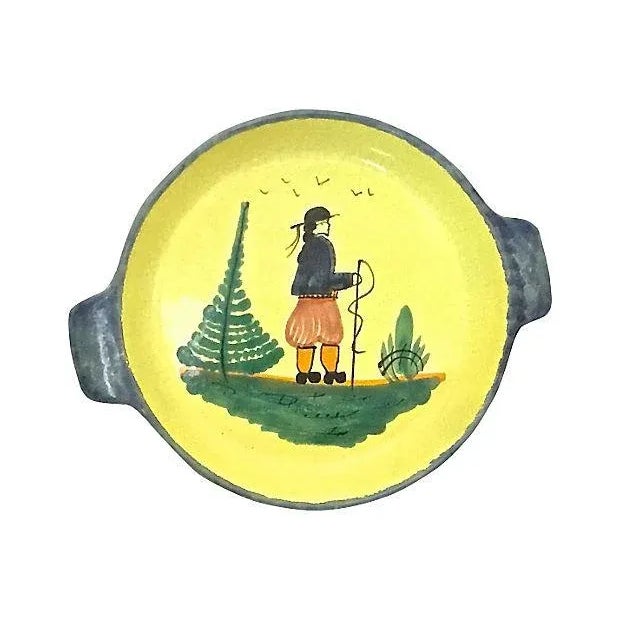 Vintage French Quimper Hiker Serving Bowl For Sale In Atlanta - Image 6 of 6