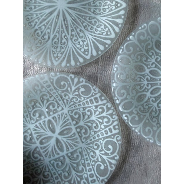 Vintage Higgins Glass Plates Signed Mid Century Modern Frosted Art Glass 7 Inch Dessert Plates - Set of 6 For Sale - Image 11 of 12