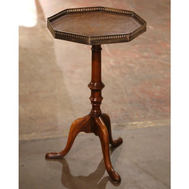 Late 20th Century Vintage English Leather Top Walnut and Brass Octagonal Martini Side Table For Sale - Image 5 of 9