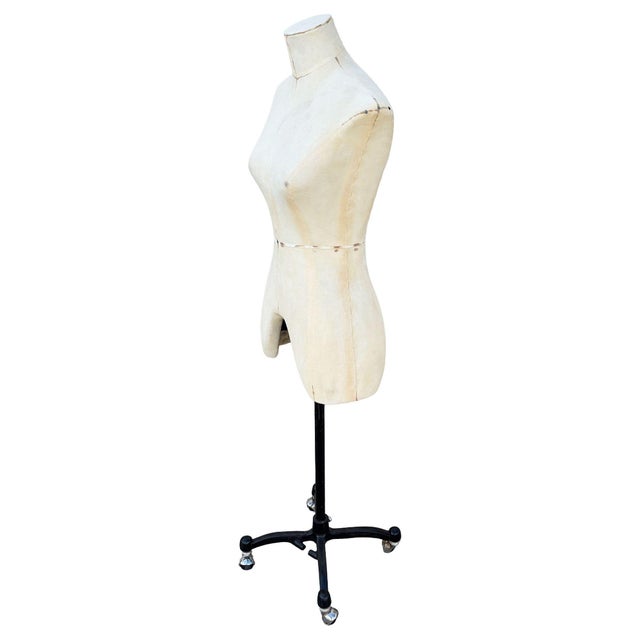 Mid-Century Modern Adult Female White Linen Dress Form Mannequin on Iron Base W/ Wheels Size 8 For Sale - Image 3 of 8