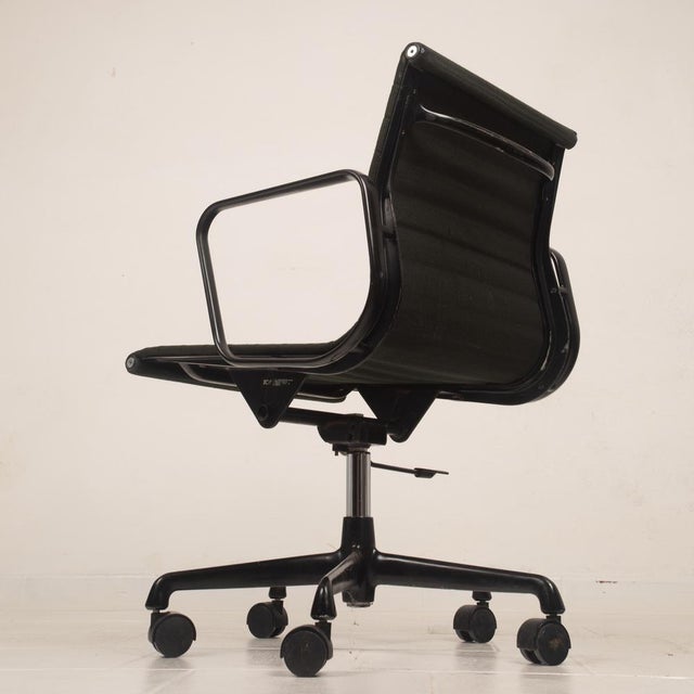 Vintage Black Aluminum Office Chair by Charles & Ray Eames for ICF, 1970s For Sale - Image 13 of 18