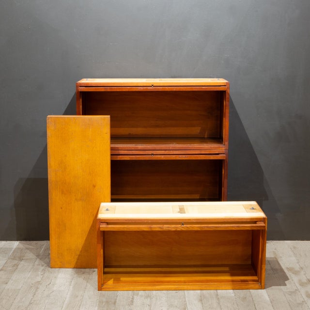 Antique Globe Wernicke 3 Stack Lawyer's Bookcase c.1930 For Sale - Image 9 of 12