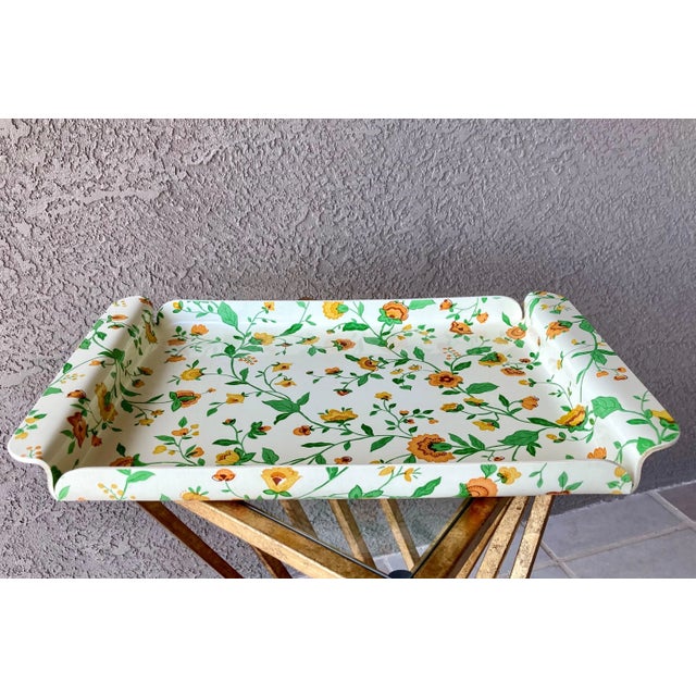 Excellent Pre-Owned Condition. Playful, visually pleasing to the eye motif of scattered buttercup flowers and vines...