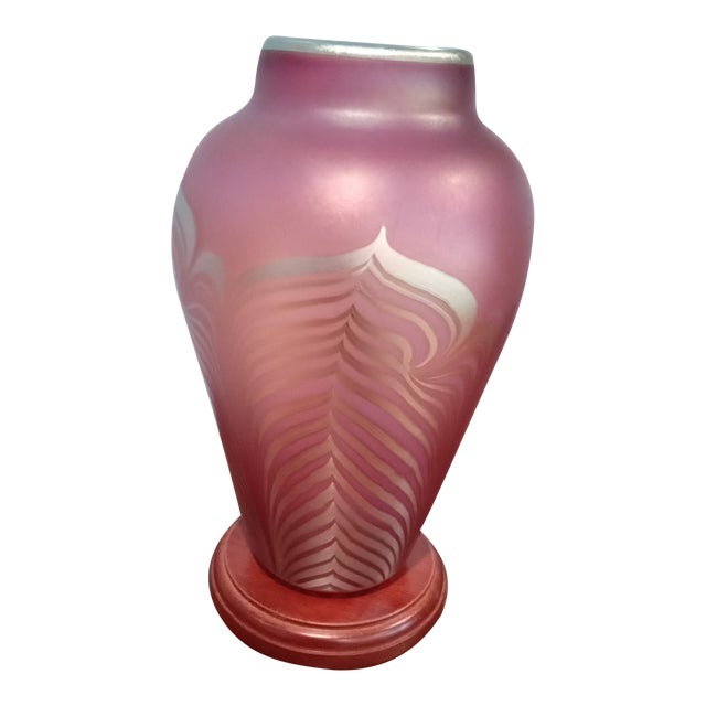 1980s Steven Correia Iridescent Pulled Feather Art Glass For Sale