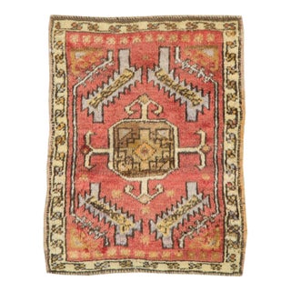 Galerie Shabab Collection Mid-20th Century Turkish Anatolian Throw Rug For Sale