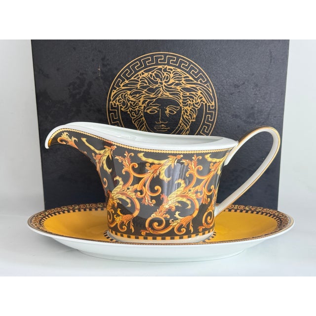 Barocco Sauce Boat with Plate by Versace for Rosenthal, 1990s For Sale - Image 6 of 6