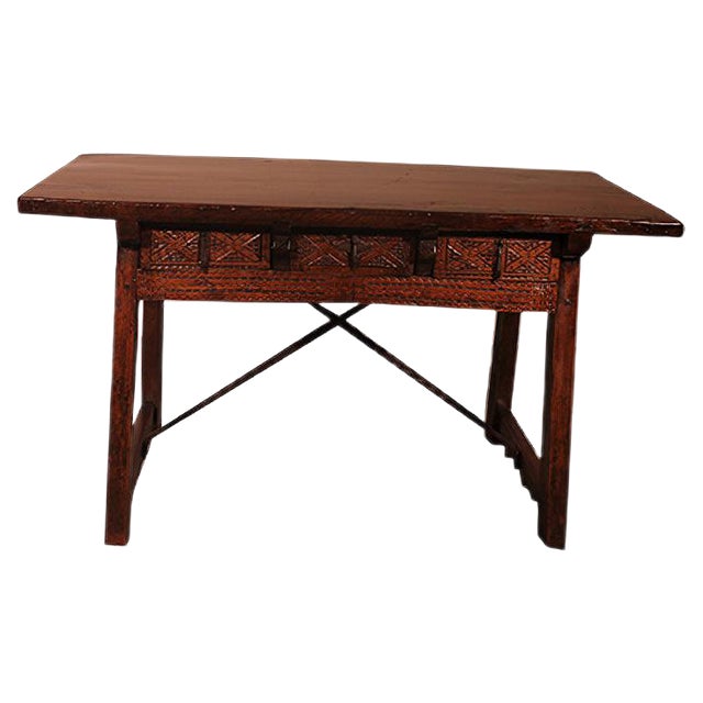 Spanish Table with Three Drawers in Chestnut, 17th Century For Sale