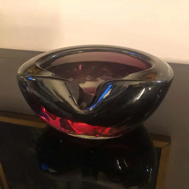 Seguso Vetri d'Arte 1970sItalian Mid-Century Modern Seguso Style Heavy Purple Murano Glass Ashtray For Sale - Image 4 of 13