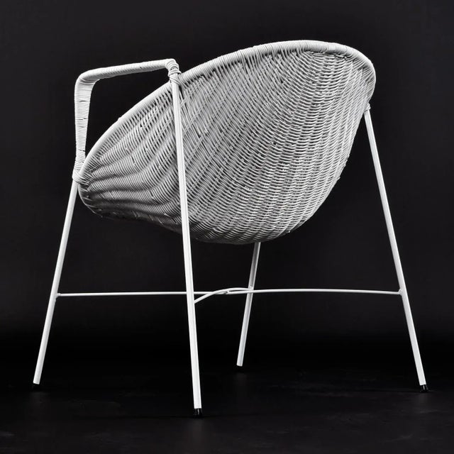 Wicker Salterini Radar Style Chairs With Pedestal Side Tables Seating Set For Sale - Image 6 of 14