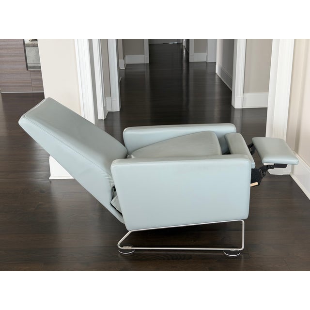 DWR Design Within Reach Flight Recliner Chair For Sale In Chicago - Image 6 of 11