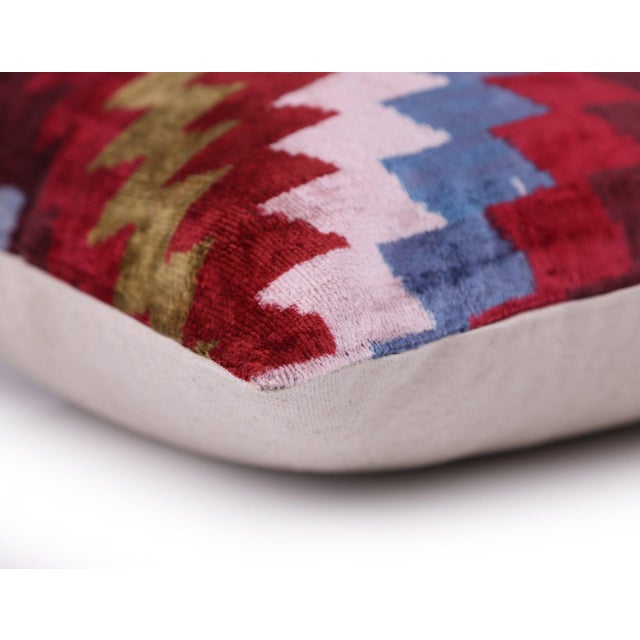 Mid-Century Modern Handmade Velvet Houndstooth Pillow – 20x20" Red & Gold Silk Cushion For Sale - Image 3 of 7