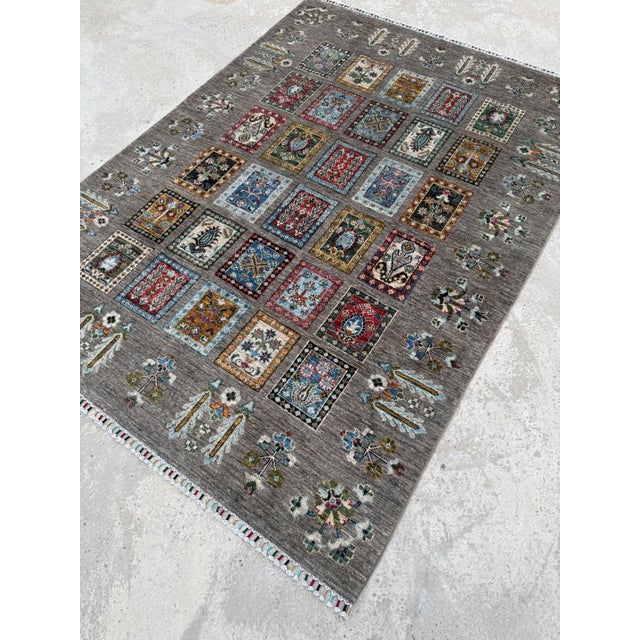 2000 - 2009 Garden Panel Area Rug, Hand-Knotted Wool, Bakhtiari Design, 5x8, Gray & Red For Sale - Image 5 of 10