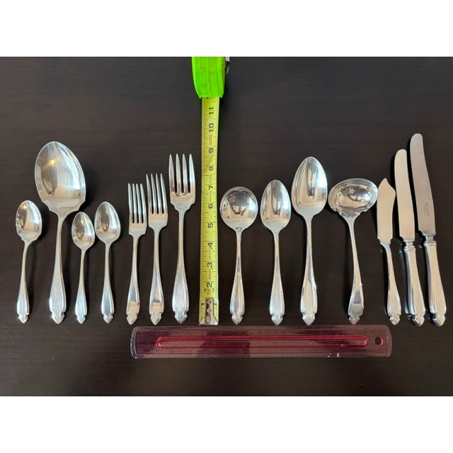 Early 20th Century Heirloom Plate / Wm. A. Rogers, Cardinal Pattern Silverplate, Pat - 107 pcs For Sale - Image 6 of 15