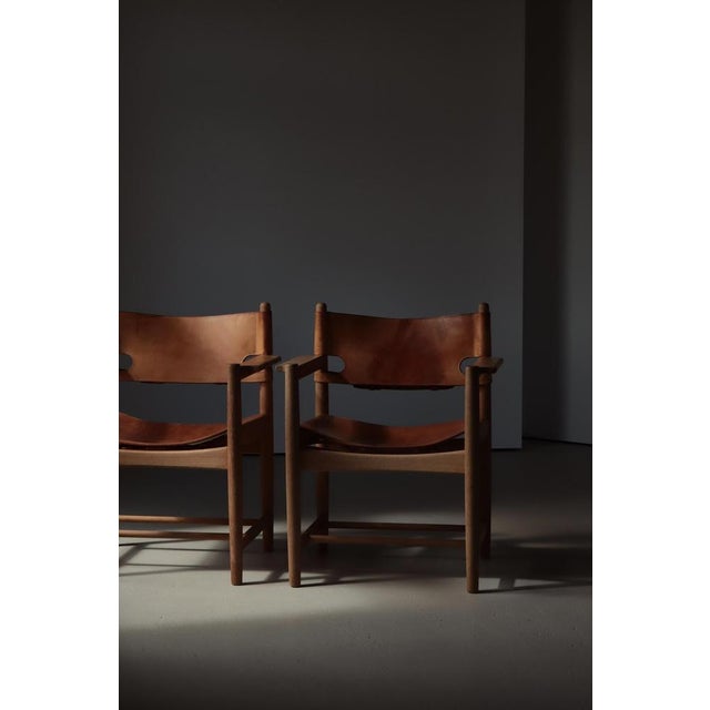 Model BM3238 Spanish Armchairs in Oak and Leather by Børge Mogensen for Fredericia, 1970s, Set of 2 For Sale - Image 17 of 18