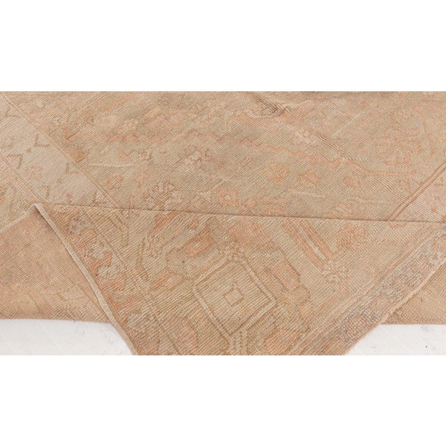 Late 19th Century Exquisite 1880s Antique Turkish Oushak Rug in Soft Apricot and Sand Tones For Sale - Image 5 of 9