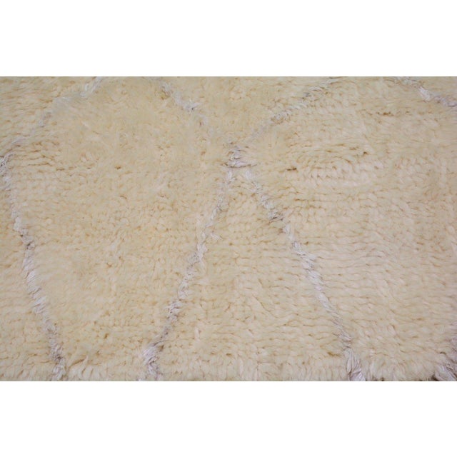 Moroccan Hand Knotted Wool Rug, 10'x14' For Sale In New York - Image 6 of 6