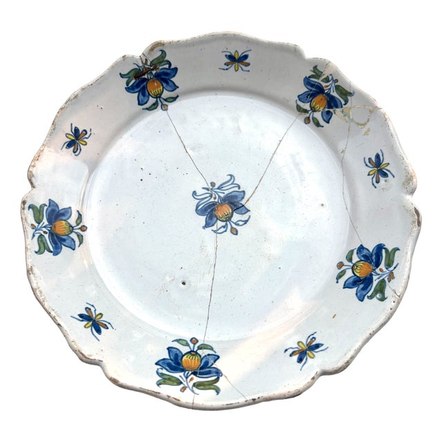 Antique Plates from Moustiers, 1760, Set of 2 For Sale